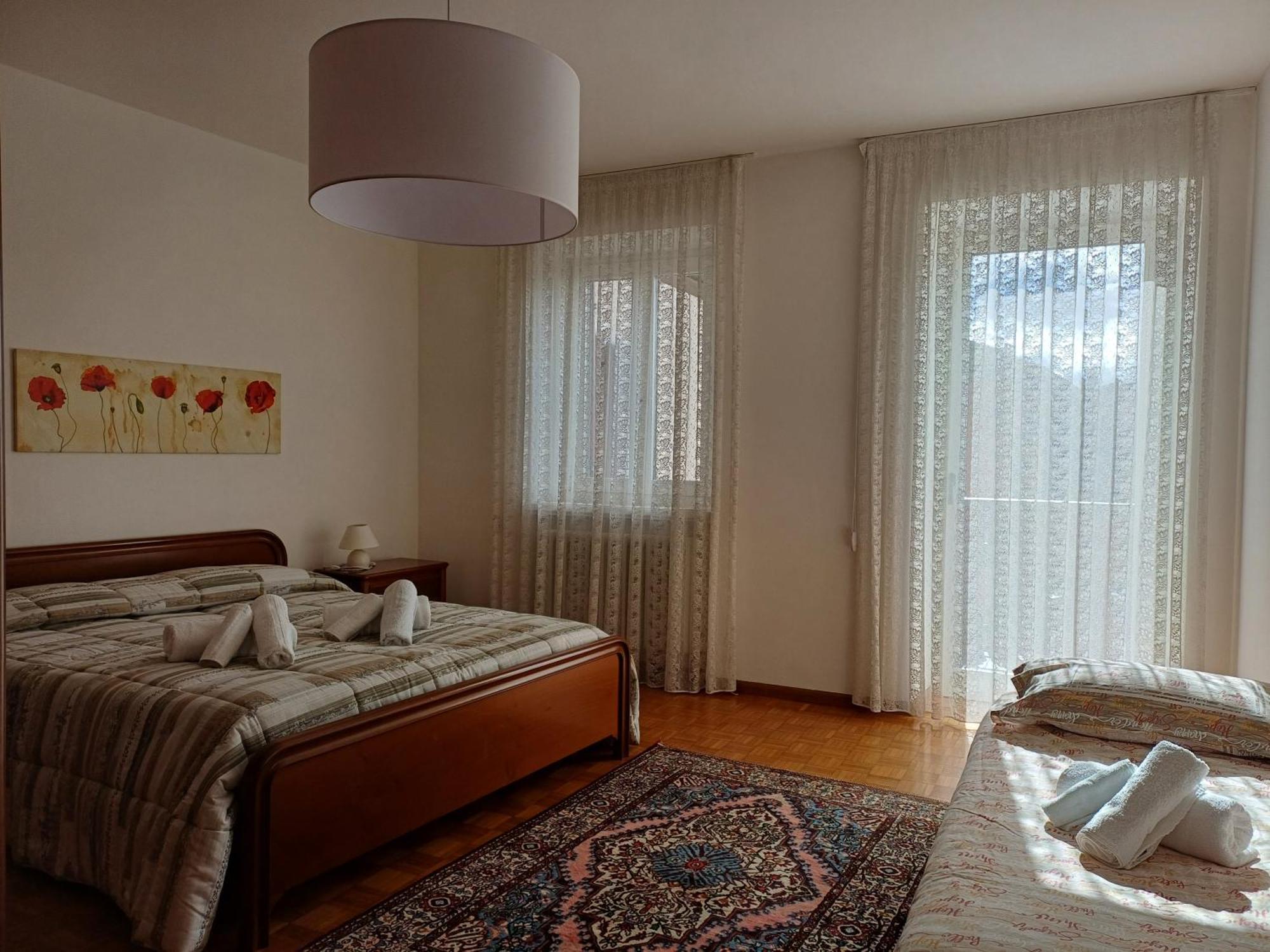 Casa Vacanze Paola Romeno 外观 照片